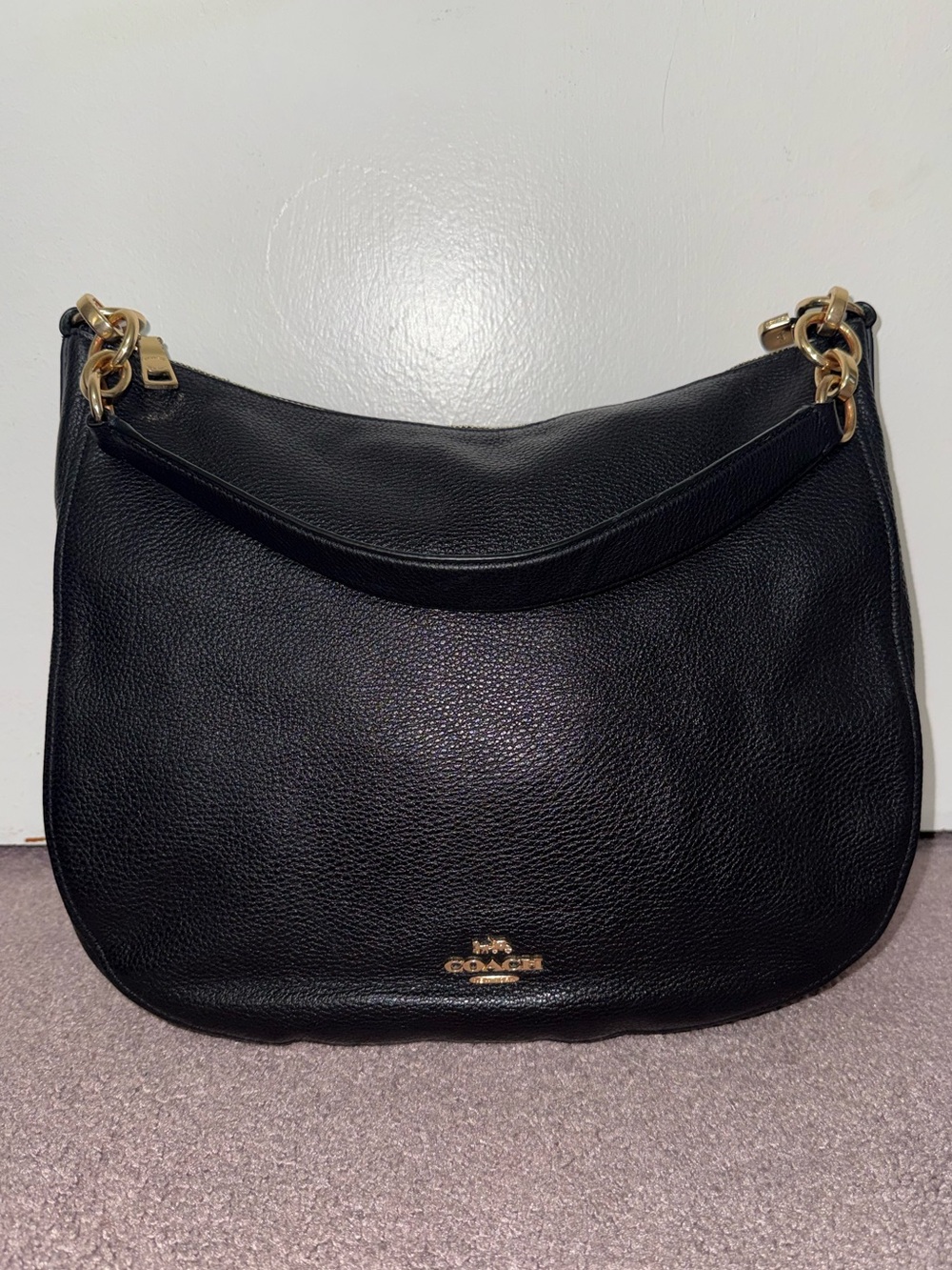 Coach Chelsea 32 Hobo shoulder bag black pebble leather with gold hardware